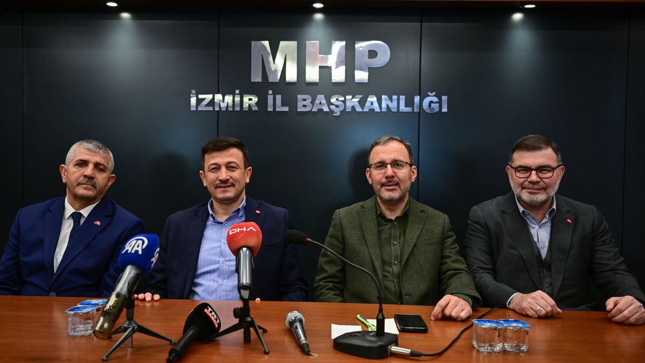 Cumhur İttifakı İzmir Büyükşehir Belediye Başkan adayı Dağ'dan MHP'ye ziyaret