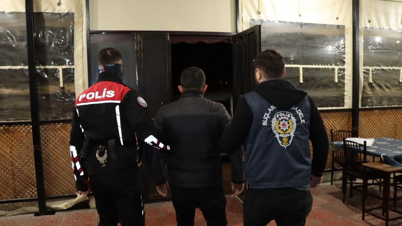 Mersin'de yasa dışı bahis operasyonunda 10 tutuklama