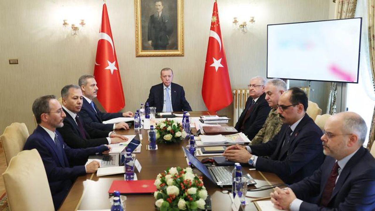 Cumhurbaşkanı Erdoğan başkanlığında güvenlik toplantısı başladı