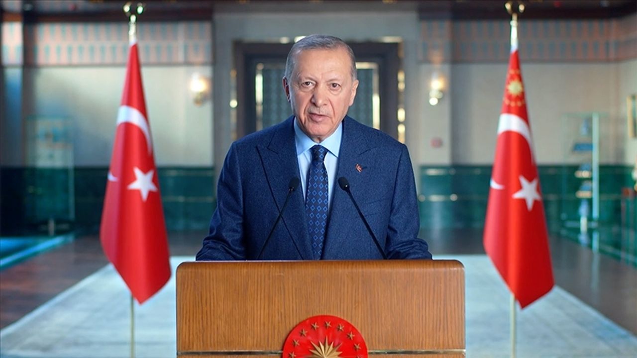 Cumhurbaşkanı Erdoğan: Asimilasyona karşı silahımız geleceğimizin teminatı olan çocuklarımıza değerlerini öğretmektir