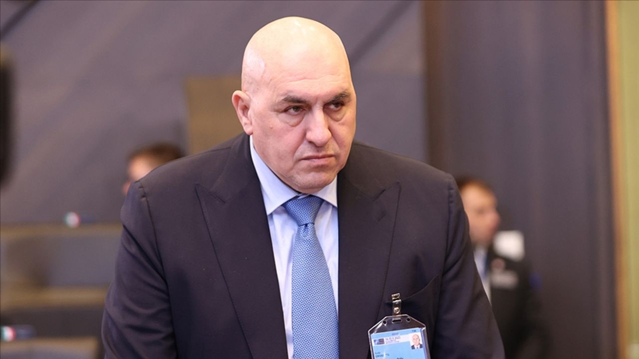 İtalya Savunma Bakanı Crosetto: Ukrayna'yı desteklememek siyasi ve stratejik bir hata olur