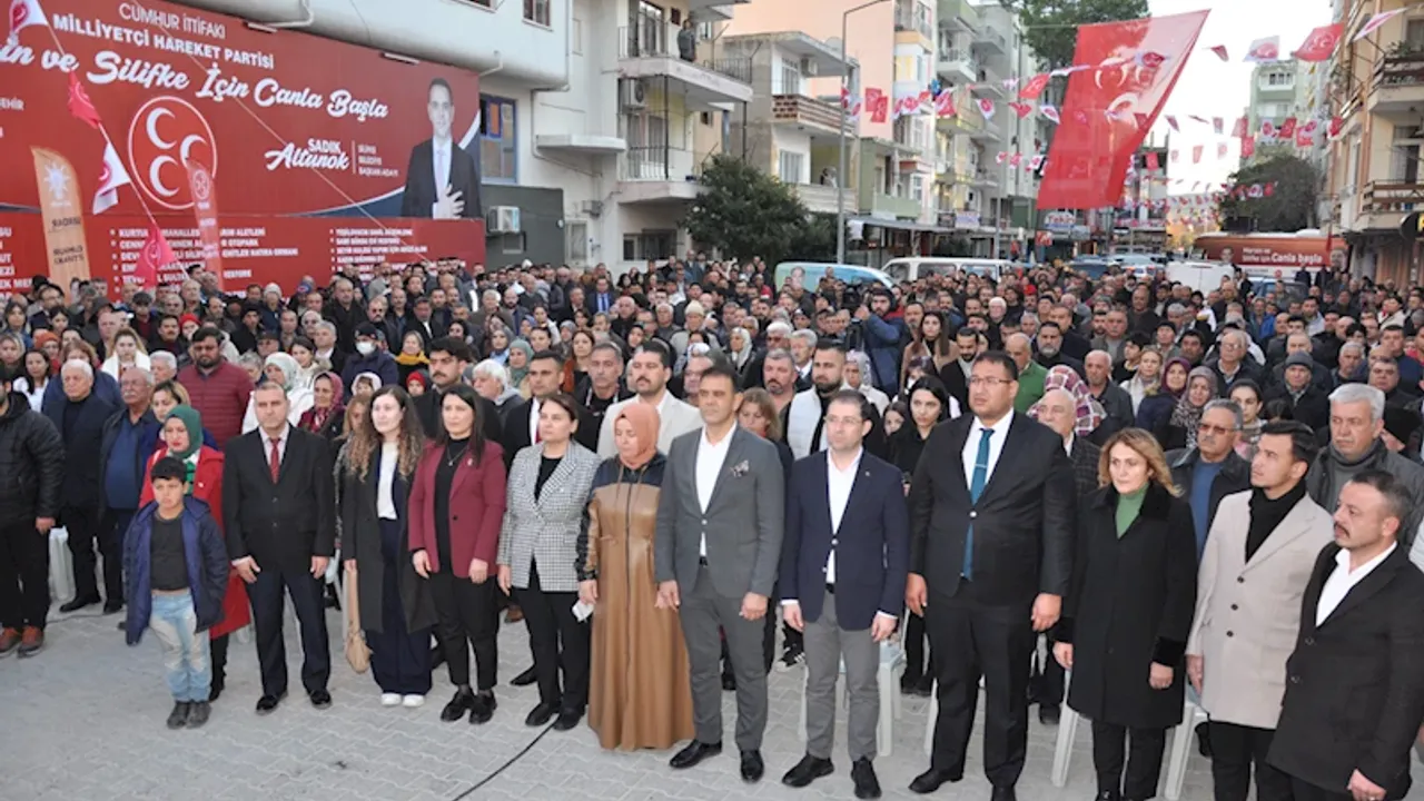 Cumhur İttifakı'nın Büyükşehir Belediye Başkan adayı Soydan, seçim ofisi açtı