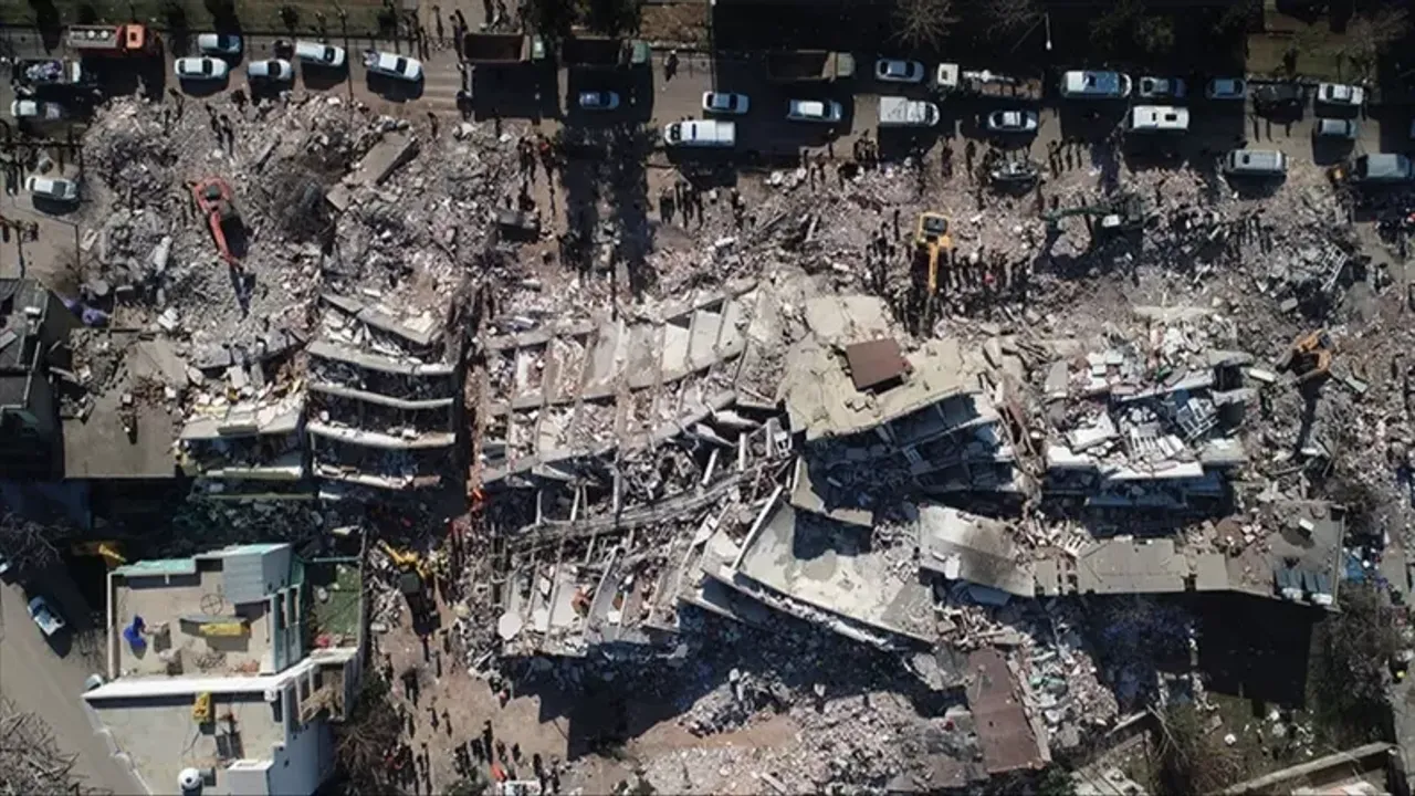 Bakanlardan Kahramanmaraş merkezli depremlerin 1. yıl dönümü mesajları