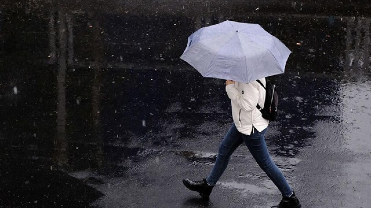 Rize ve Artvin için kuvvetli yağış ve fırtına uyarısı