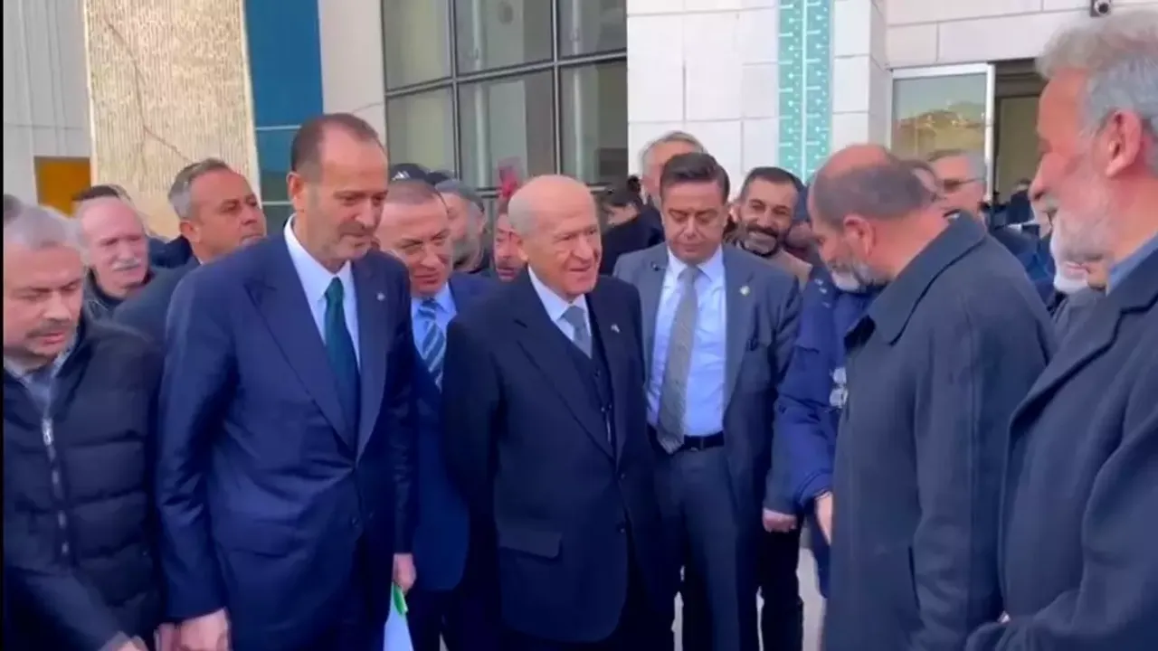 MHP Lideri Devlet Bahçeli, 15 Temmuz gazileriyle görüştü