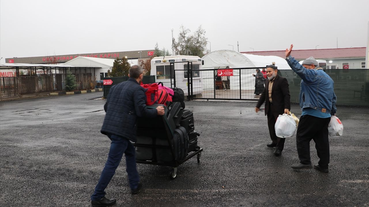 Türkiye'deki Suriyelilerin Kilis'ten ülkelerine dönüşü sürüyor