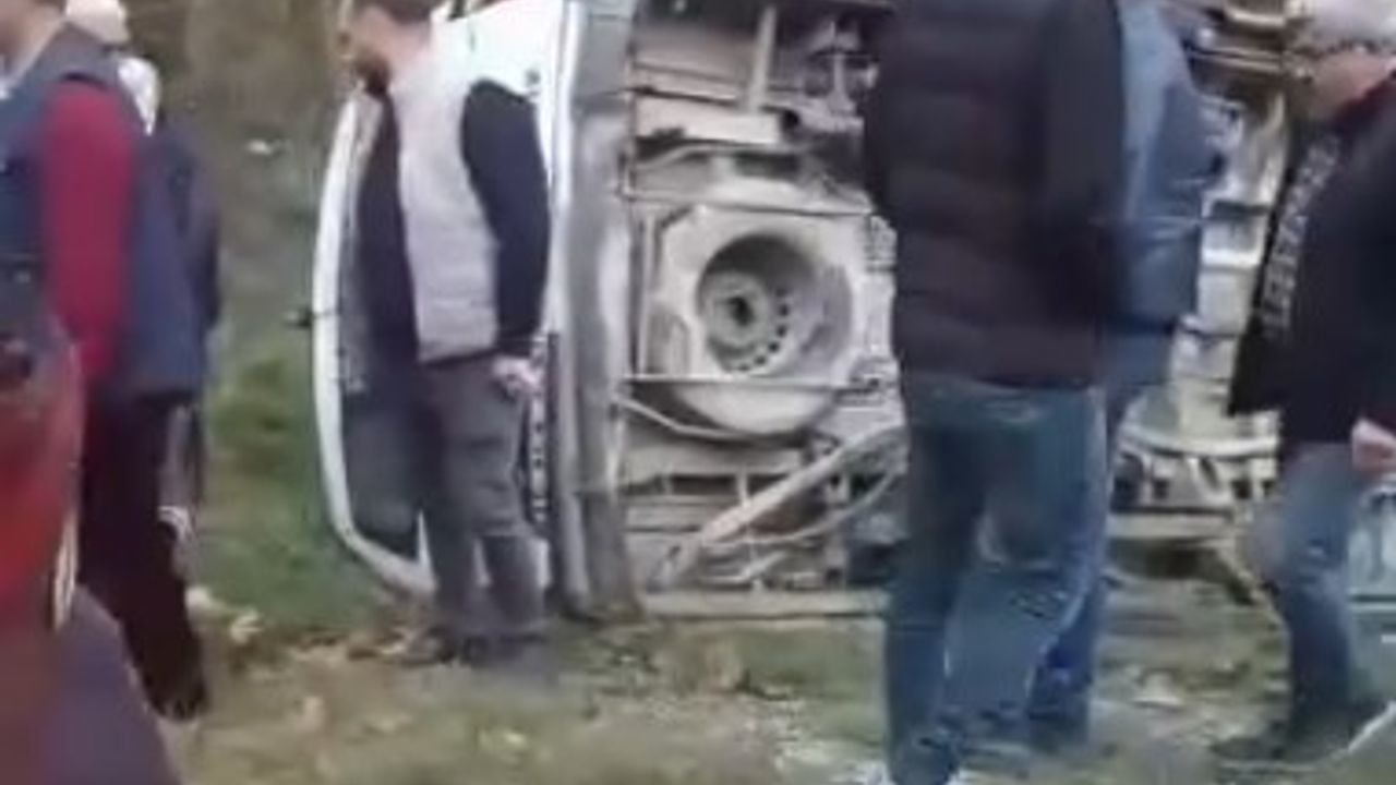 Bursa’da yolcu minibüsü devrildi 8 kişi hafif yaralandı
