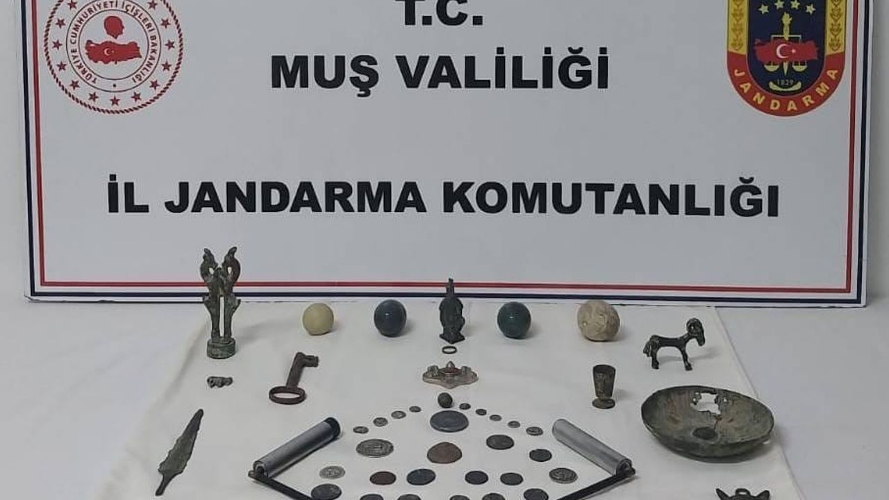Muş’ta tarihi eser operasyonu: Çok sayıda obje ele geçirildi