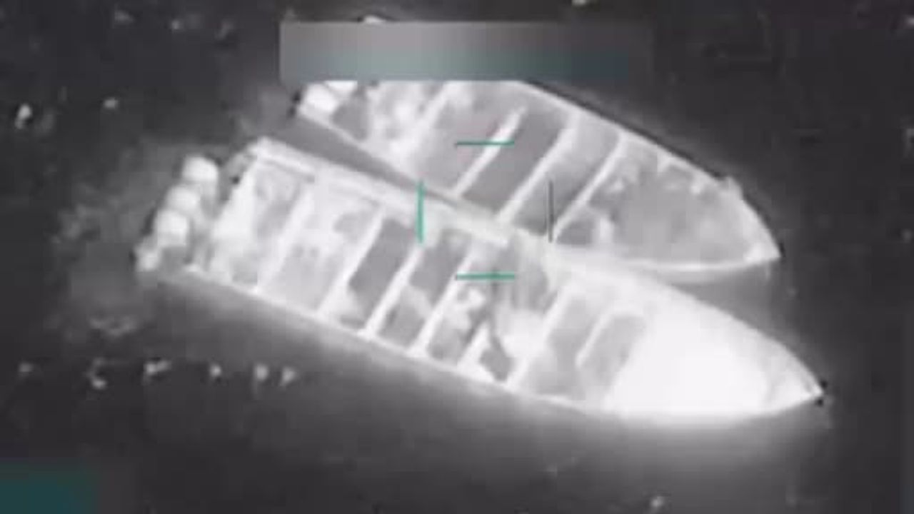 ABD ordusu Pasifik Okyanusu’nda uyuşturucu kaçakçılarını vurdu