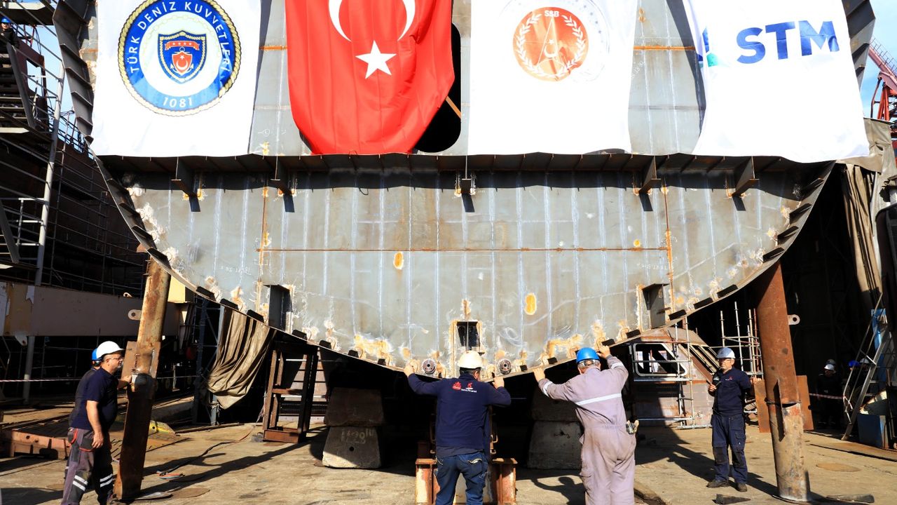 Milli Hücumbot'un ilk bloku kızağa alındı