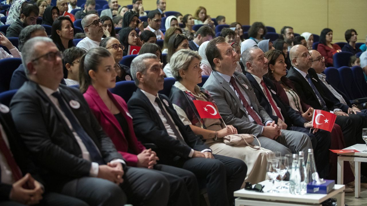 Irak'taki Erbil Uluslararası Maarif Okulları, Cumhuriyet Bayramı programı düzenledi