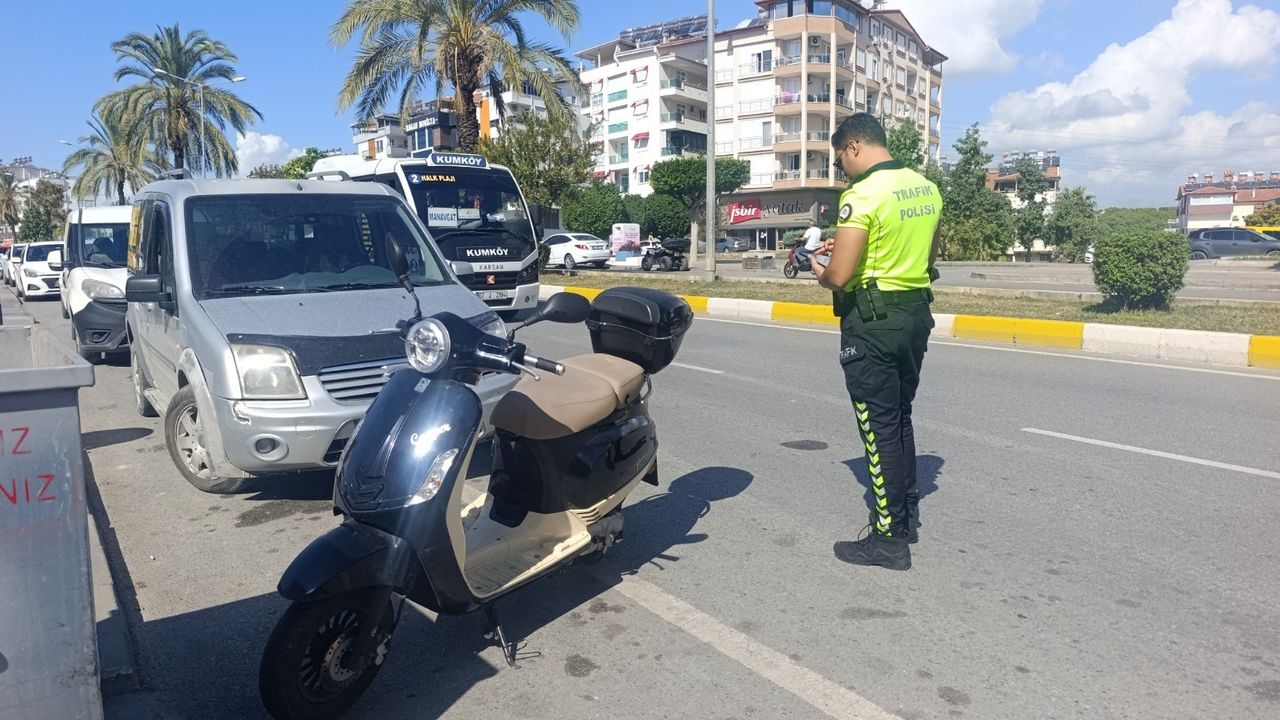 Manavgat'ta 4,25 promil alkollü motosiklet sürücüsü kazada yaralandı