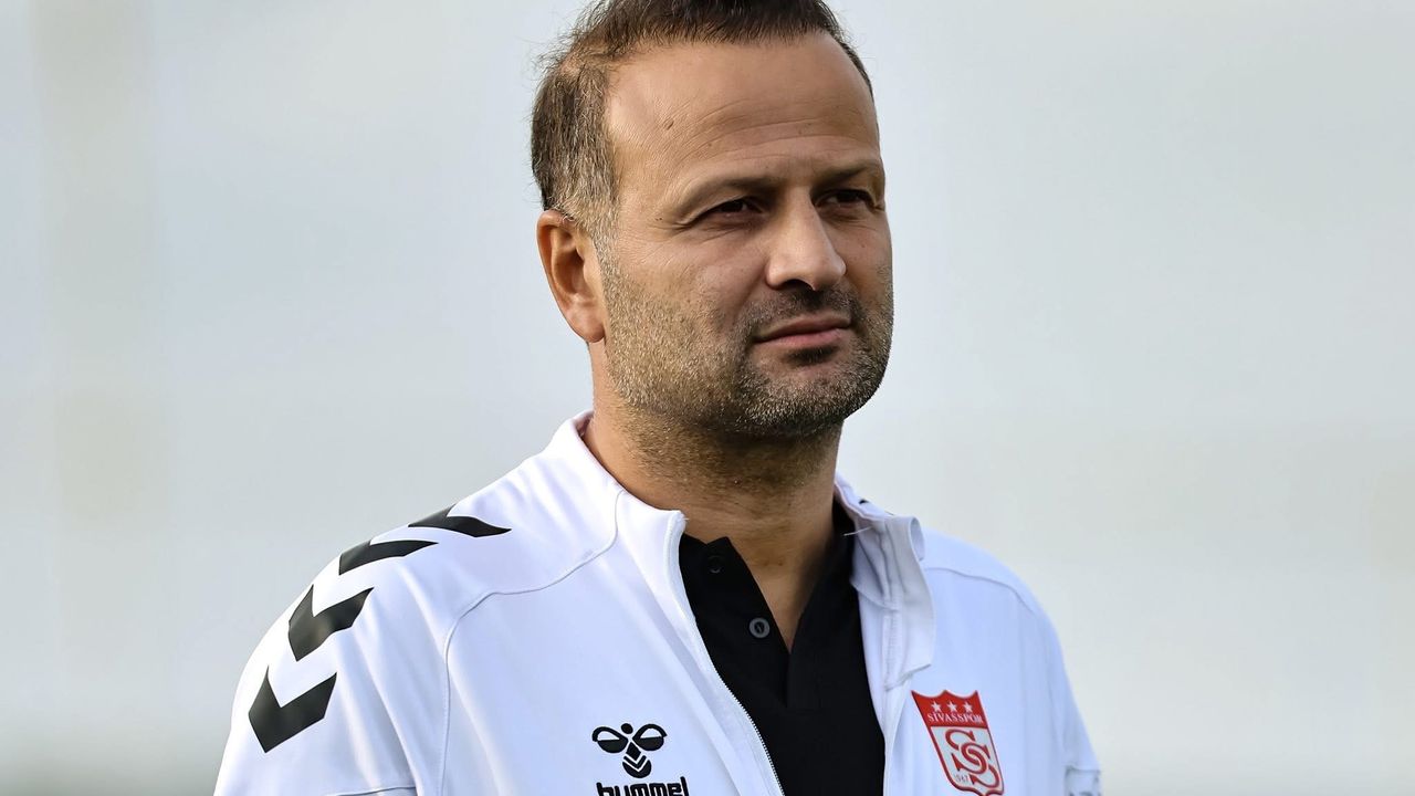 Sivasspor, Osman Zeki Korkmaz ile yollarını ayırıyor