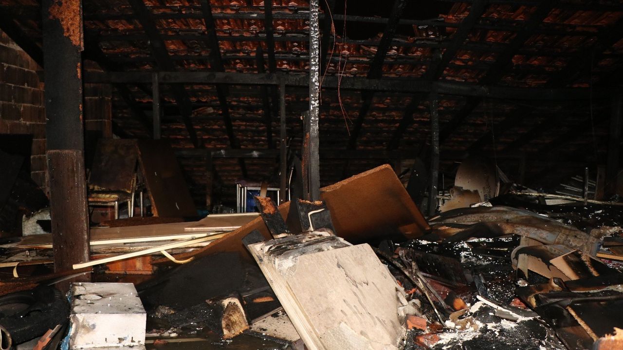 1,5 yaşındaki çocuğun boğazını falçata ile kesip yangın çıkaran sanığa 21 yıl hapis cezası verildi