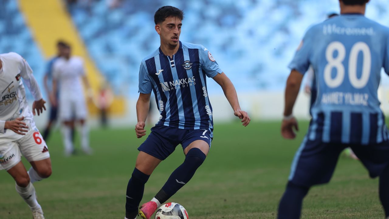 Adana Demirspor kendis sahasında Vanspor FK'ya yenildi
