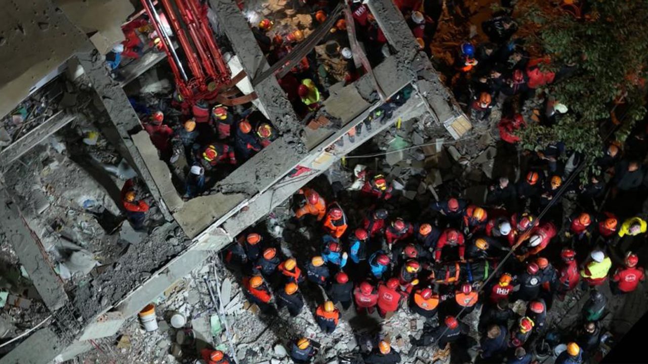 Gebze’de çöken binada anne ve babanın da cansız bedenine ulaşıldı