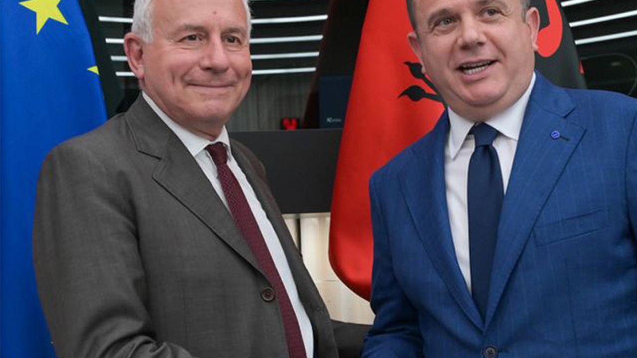 "Arnavutluk-AB İstikrar ve Ortaklık Parlamenter Komitesi" toplandı