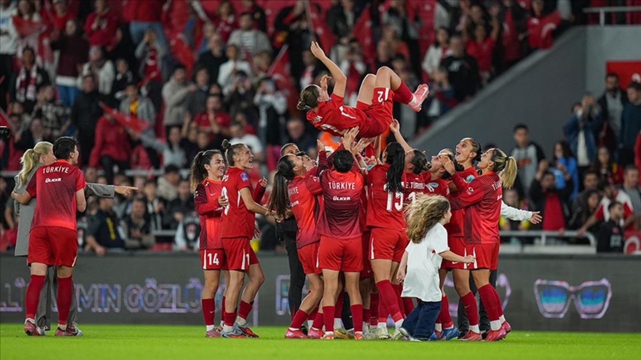 A Milli Kadın Futbol Takımı, Kosova'yı 3-0 mağlup ederek B Ligi'nde yerini korudu