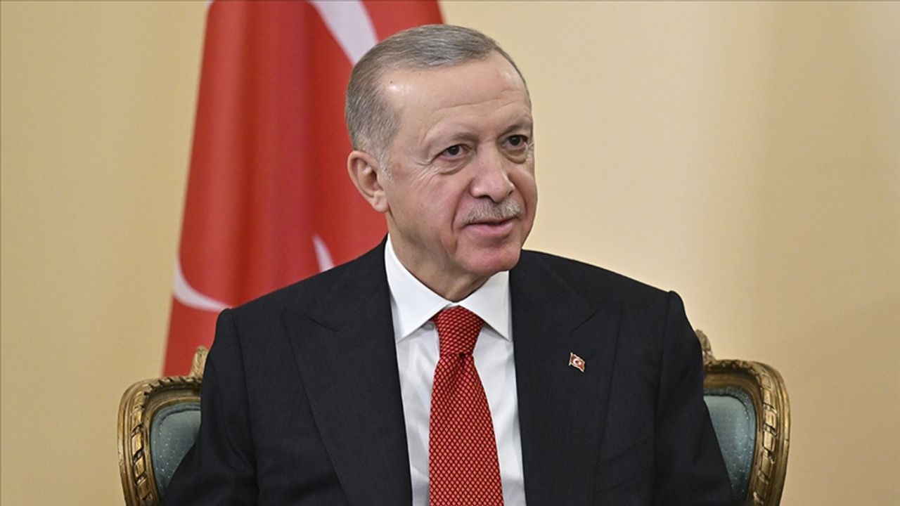 Cumhurbaşkanı Erdoğan'dan A Milli Kadın Futbol Takımı'na tebrik mesajı