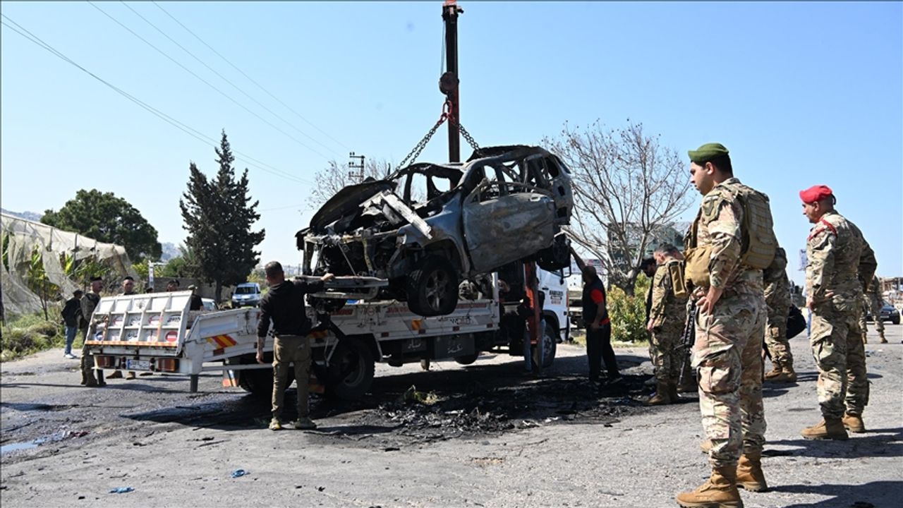 İsrail ordusunun Lübnan'ın güneyinde İHA'yla hedef aldığı motosikletteki 1 kişi hayatını kaybetti
