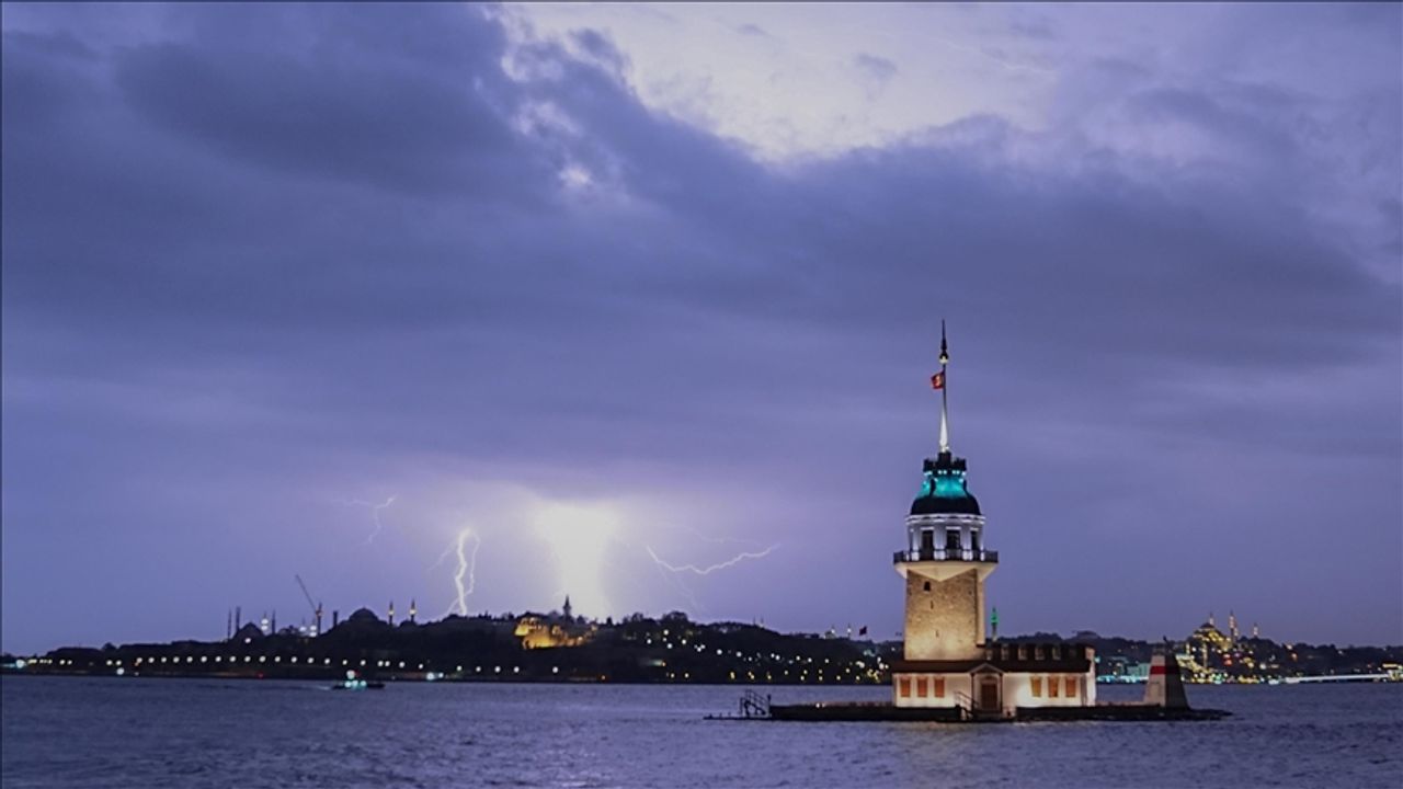 İstanbul'da sağanak etkili oluyor