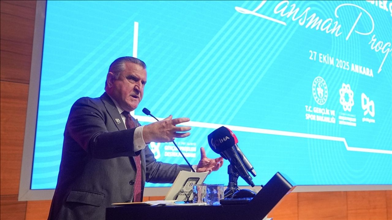 Gençlik ve Spor Bakanı Osman Aşkın Bak, GönüllüyüzBİZ Projesi’ne destek olunması çağrısında bulundu