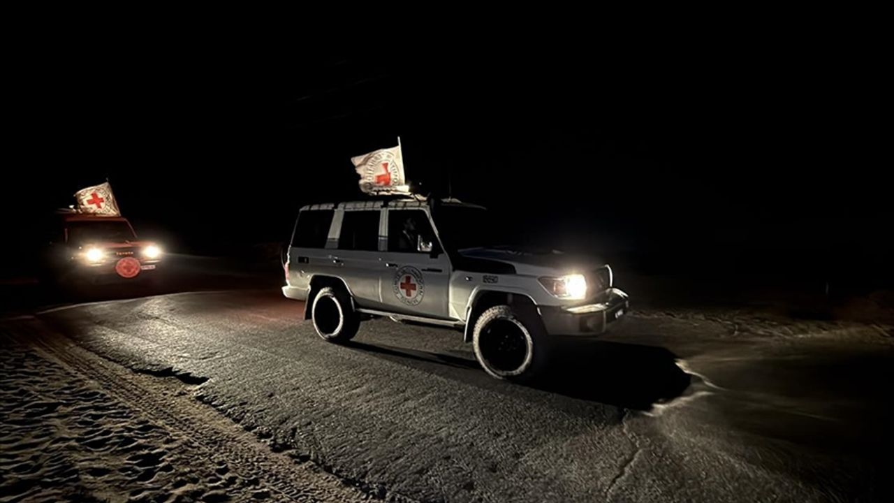 Hamas'ın Kızılhaç'a teslim ettiği 2 esirin cesedinin otopsi raporu bekleniyor