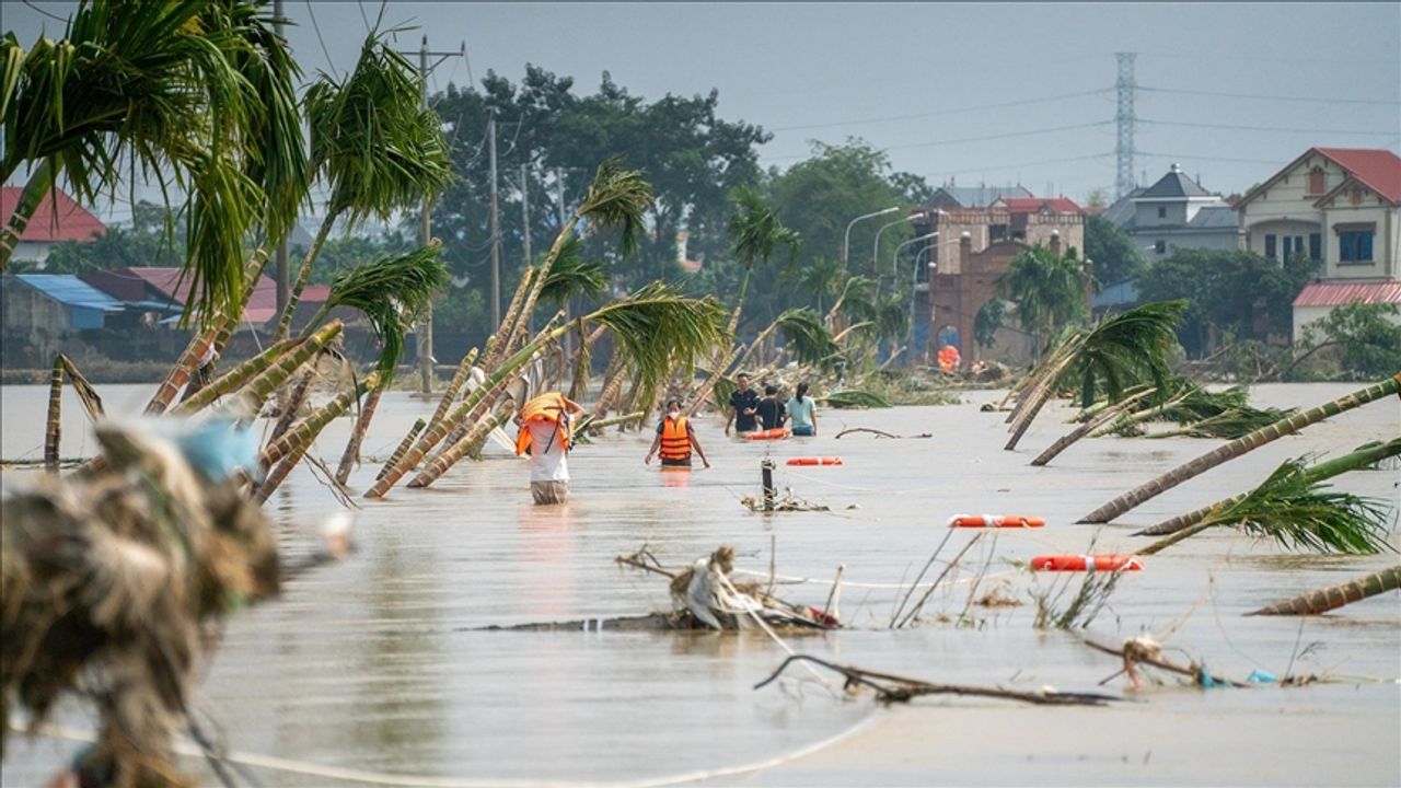 Vietnam’da sel ve heyelanlar sonucunda 10 kişi hayatını kaybetti