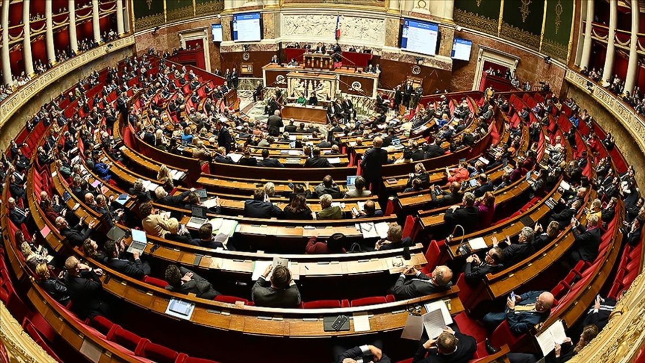 Fransa İslam Konseyi, İslamofobiyle ilgili olarak Parlamento’da bir soruşturma komisyonu kurulmasını talep ediyor