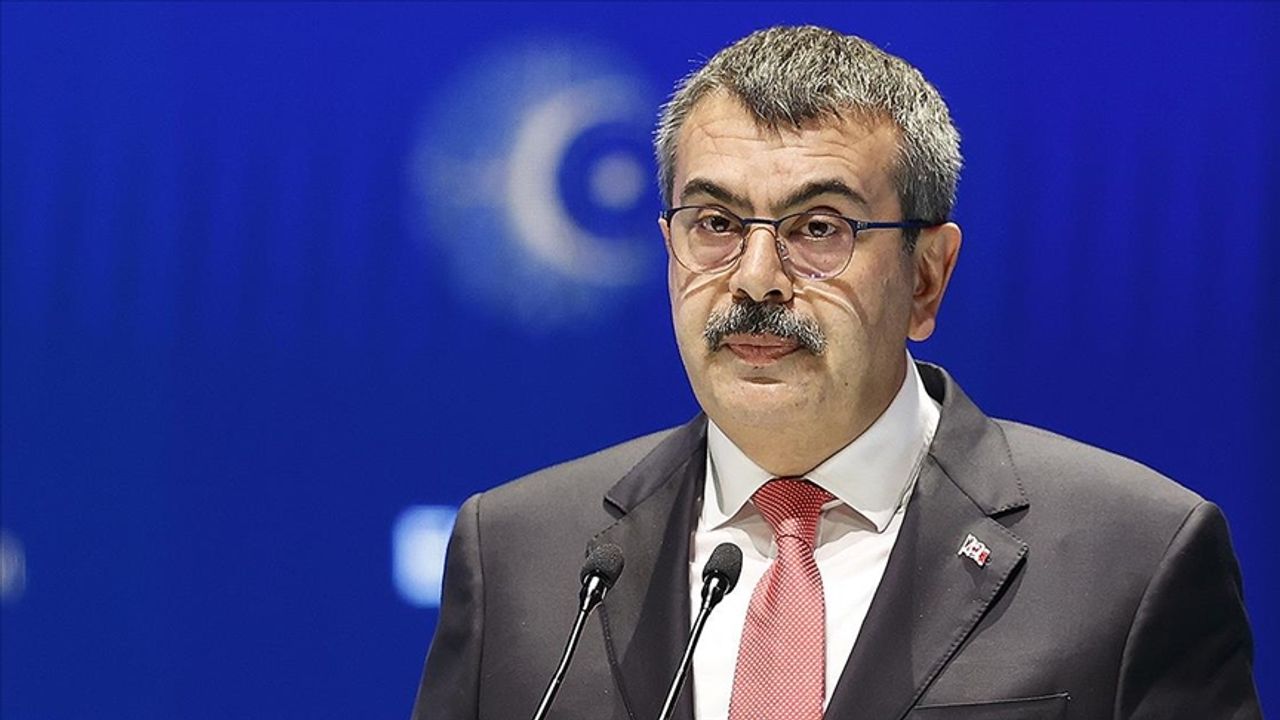 Bakan Yusuf Tekin: Cumhuriyet, insanın iradesine ve haklarının eşitliğine dayanan kutlu bir adımdır