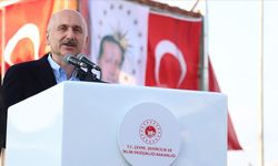 Bakan Karaismailoğlu: Evsiz kalan vatandaşlarımıza güvenli ve konforlu barınma imkanı sağlamak şu anda büyük önceliğimiz