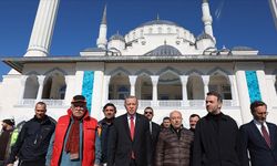 Cumhurbaşkanı Erdoğan, Barbaros Hayrettin Paşa Camisi'nde incelemelerde bulundu