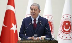 Bakan Akar: Kimse herhangi bir fitne fesada sebebiyet vermesin, Mehmetçiğin moral ve motivasyonunu bozmasın