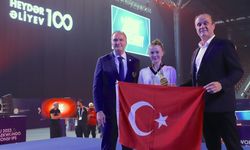 Merve Dinçel, Dünya Tekvando Şampiyonası'nda altın madalya kazandı