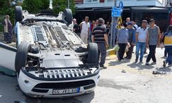 Kaza yapan otomobil ters döndü: 3 yaralı