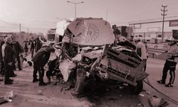 Bursa'da sporcuları taşıyan minibüsün kamyona çarpması sonucu 1 kişi öldü, 16 kişi yaralandı