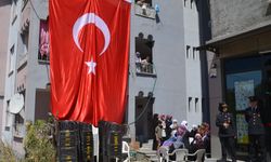 Şehit Piyade Sözleşmeli Er Selçuk'un Muş'taki ailesine şehadet haberi verildi