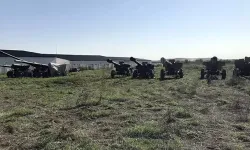 Karabağ’da ele geçirilen askeri araç ve topçu bataryalarının görüntülerini yayınlandı