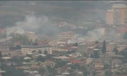 Hankendi şehrinde Ermenilerce kasıtlı yangınların çıkarıldığını ve idari arşivlerin yakılarak imha ediliyor!