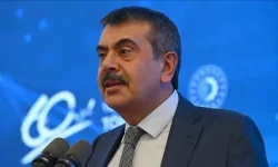 Bakan Tekin sınıf geçmede yeni düzenlemenin ayrıntılarını paylaştı: Türkçe ortalaması 70 olmayan geçemeyecek