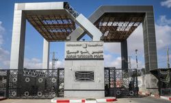 Mısır: Refah kapısı açık, İsrail Gazze'ye yardımların girmesini kabul etmiyor