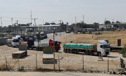 Gazze için insani yardım taşıyan 12 tır daha Refah Sınır Kapısı'ndan giriş yaptı