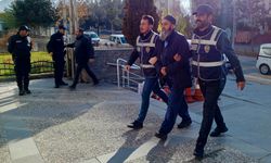 Erzurum'da sosyal medyadan Atatürk'e hakaret ettiği iddiasıyla gözaltına alınan kişi tutuklandı