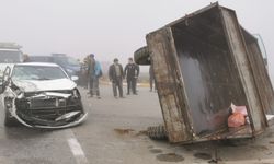 Afyonkarahisar'da otomobilin traktör römorkuna çarptığı kazada 7 kişi yaralandı