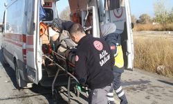 Konya'da iki otomobilin karıştığı kazada 5 kişi yaralandı