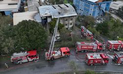 Arnavutköy'de bir fabrikada çıkan yangın söndürüldü