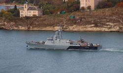 Ukrayna Kerç’e 15 füzeyle saldırdı: Rus savaş gemisi vuruldu