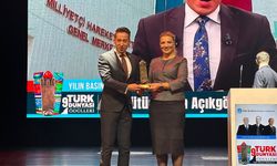 Türk Dünyası Ödül Törenlerinde Yılın Basın ve Medya Ödülü Bengü Türk'e
