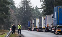 Polonya jandarması, sınırı geçmeye çalışan mültecinin "kazayla" vurulduğunu öne sürdü