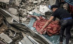 Af Örgütü: Gazze'deki kilise ve Nuseyrat Mülteci Kampı saldırısı savaş suçu olarak incelenmeli